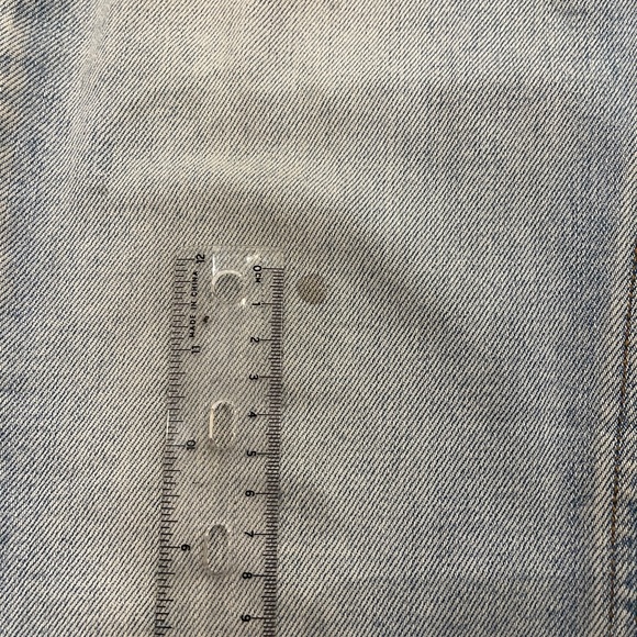 Denim Forum Distressed Arlo Highrise Straight Size 28 👖⚠️see description - Picture 4 of 5